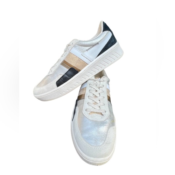 Gola Silver and Gold Women's Sneakers - Picture 9 of 14